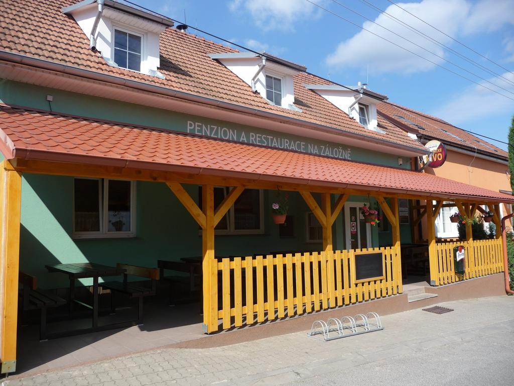 Penzion a Restaurace Na Záložně Kobylí Exterior foto