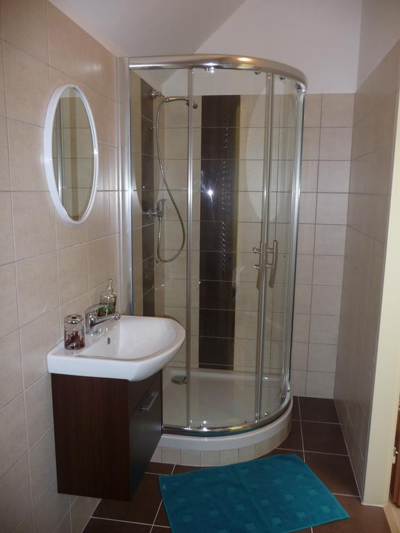 Penzion a Restaurace Na Záložně Kobylí Habitación foto